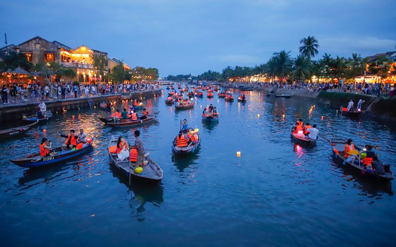 quảng trường sông hoài hội an