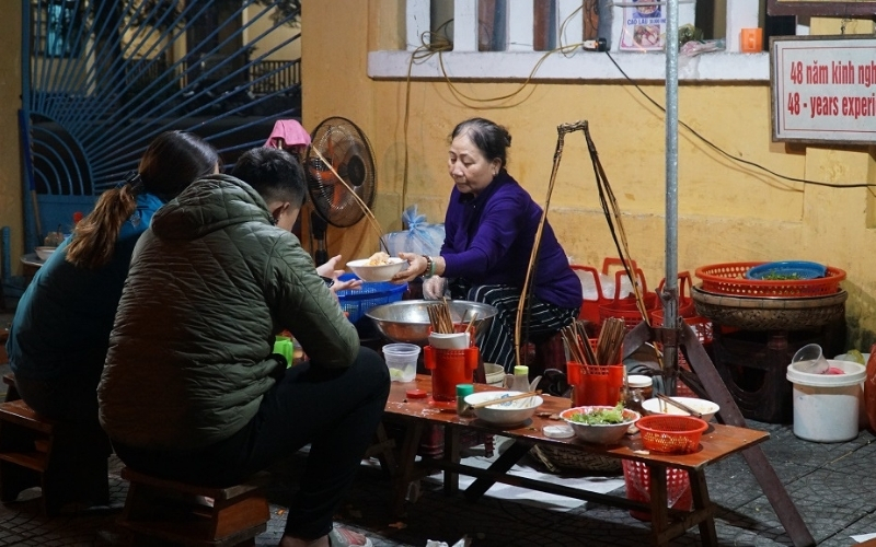 Cao lầu Hội An quán nào ngon