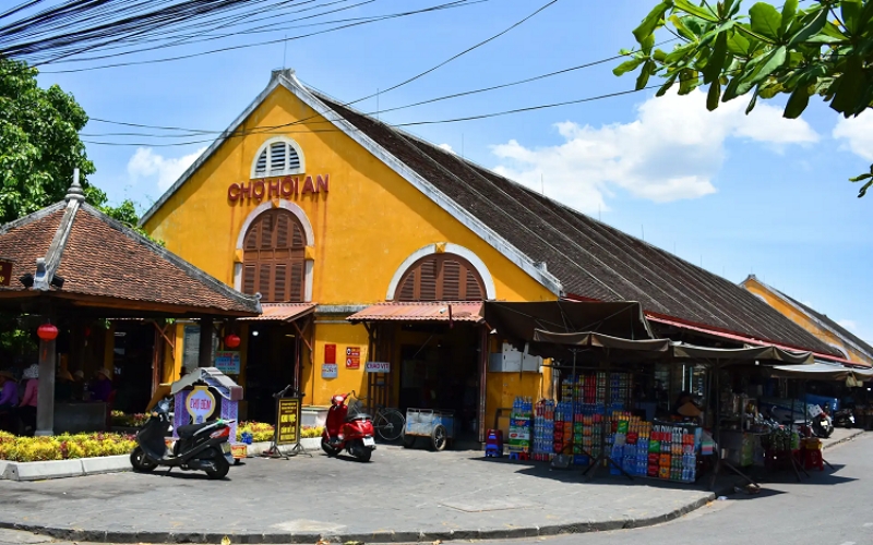 Trung tâm thương mại Hội An