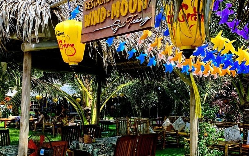 Nhà hàng hải sản hội an