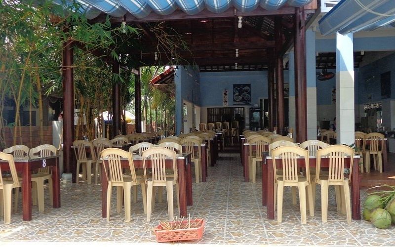 Nhà hàng hải sản hội an