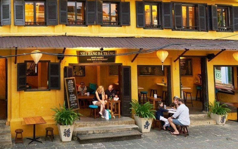 Quán bar Hội An